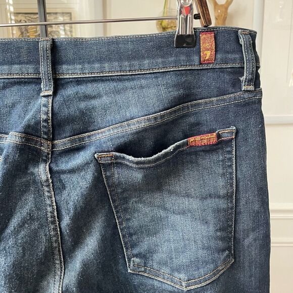 7 For All Mankind Adrien Relaxed Fit Taper Jeans $198 36 x 29 - Picture 4 of 5